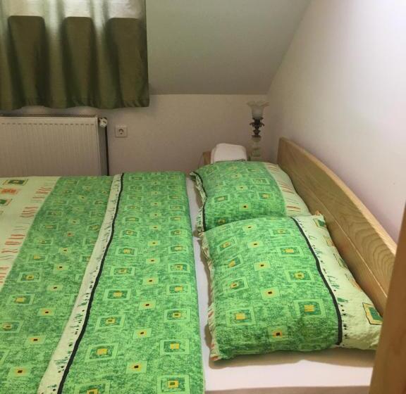 اتاق استاندارد سه نفره, Guest House Anna Caffe