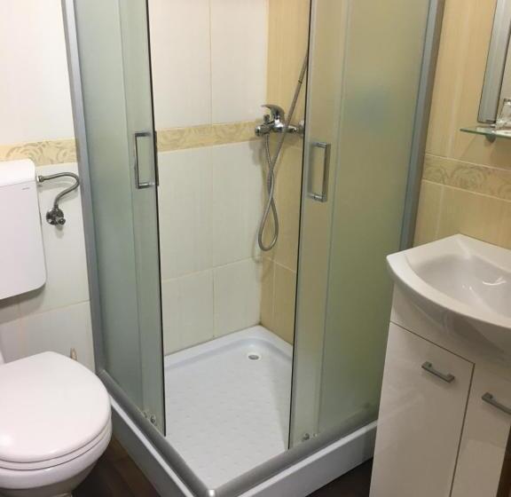 اتاق استاندارد سه نفره, Guest House Anna Caffe