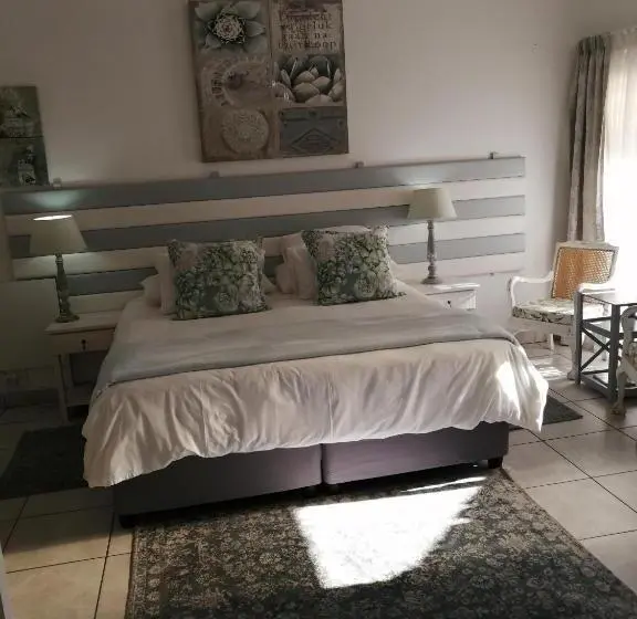 اتاق لوکس خانوادگی, Guest House Ascot Place