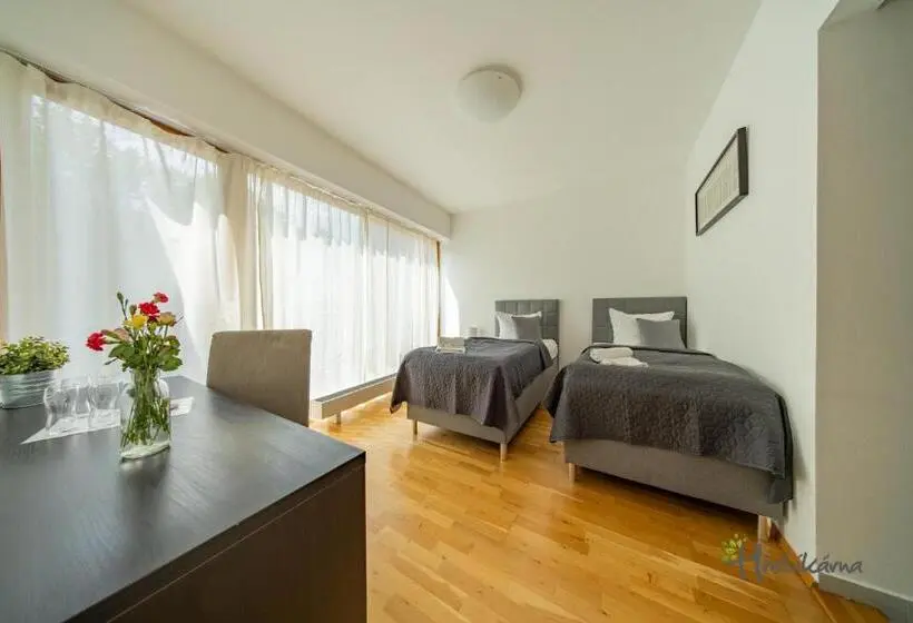 スタンダード4人部屋, Restaurace A Pension Hřebíkárna