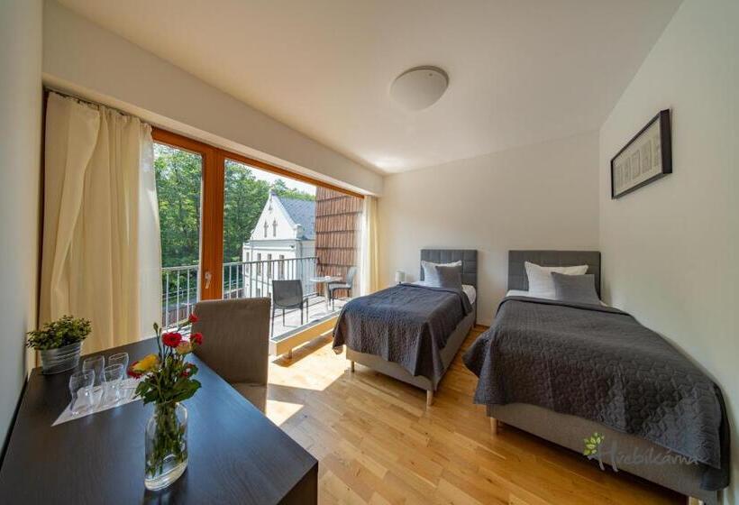 اتاق استاندارد چهار تخته, Restaurace A Pension Hřebíkárna