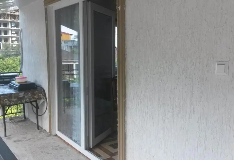 اتاق راحتی سه تخته, Guest House 118 In Kvariati