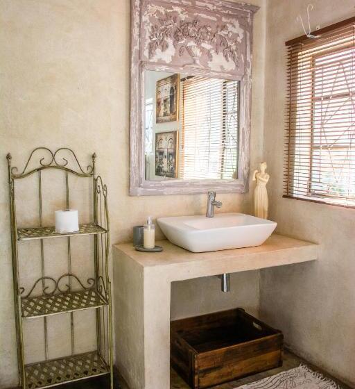 חדר משפחתי, Mirabel Guesthouse