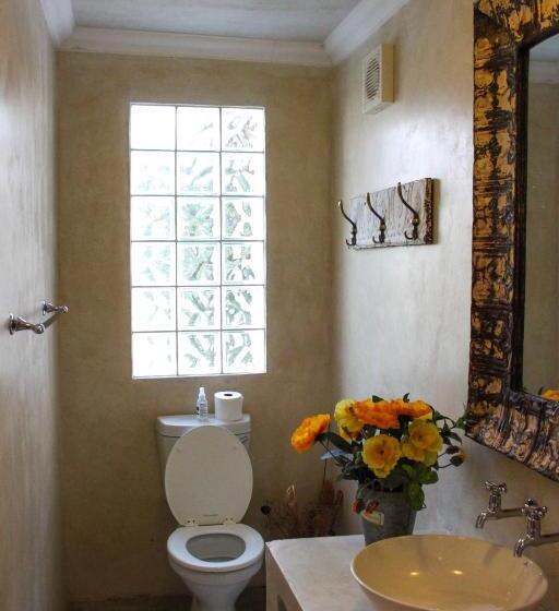 اتاق استاندارد, Mirabel Guesthouse
