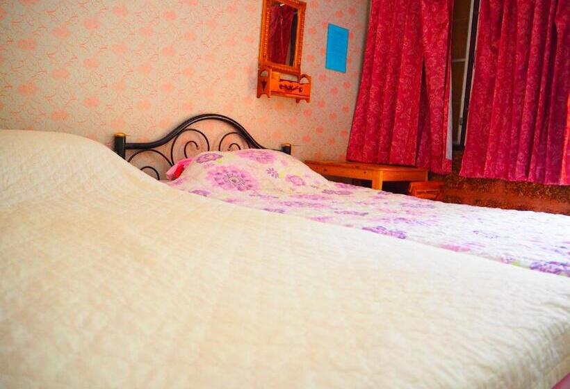 חדר דלוקס, Three J Guesthouse