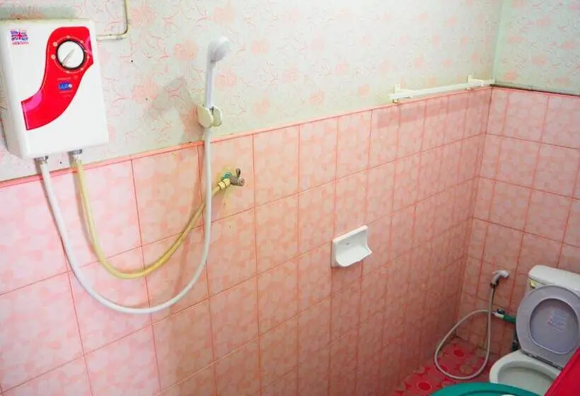 اتاق لوکس, Three J Guesthouse