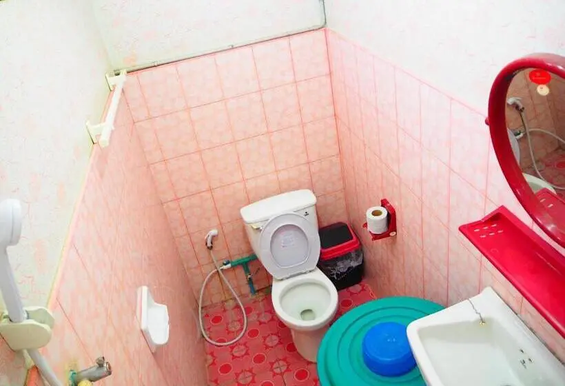 اتاق لوکس, Three J Guesthouse