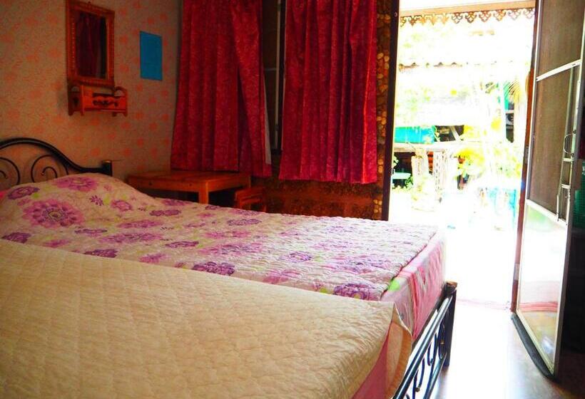 디럭스 룸, Three J Guesthouse