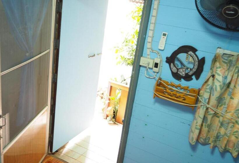 בקתה סטנדרטית, Three J Guesthouse