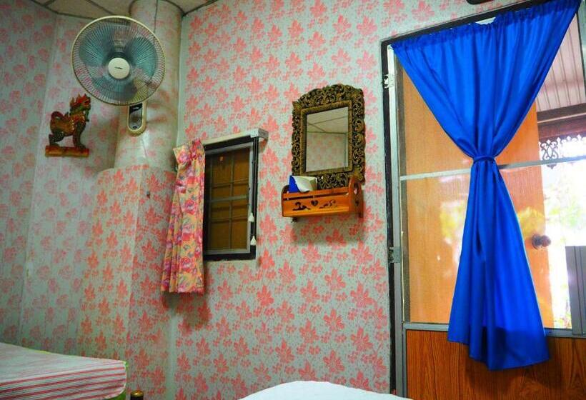 חדר בסיסי, Three J Guesthouse