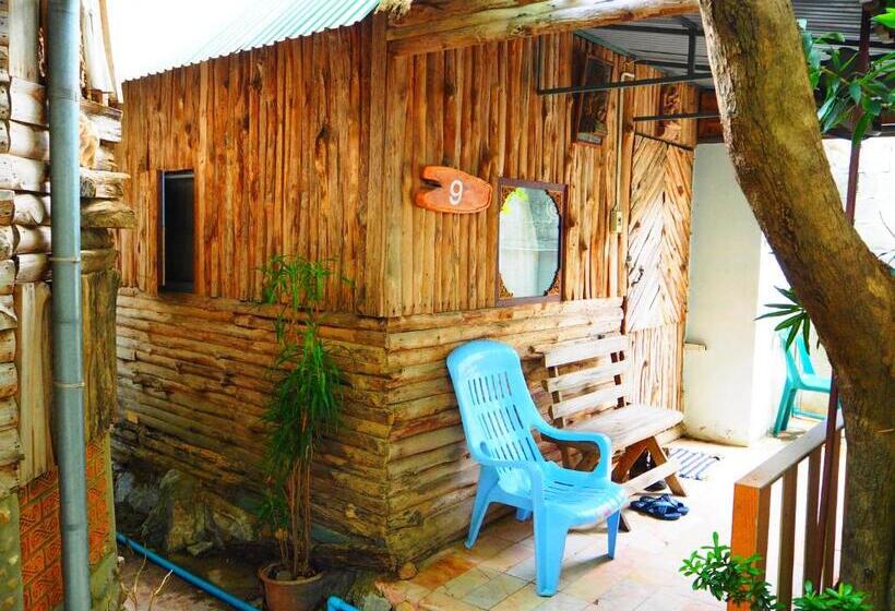 בקתה סטנדרטית, Three J Guesthouse