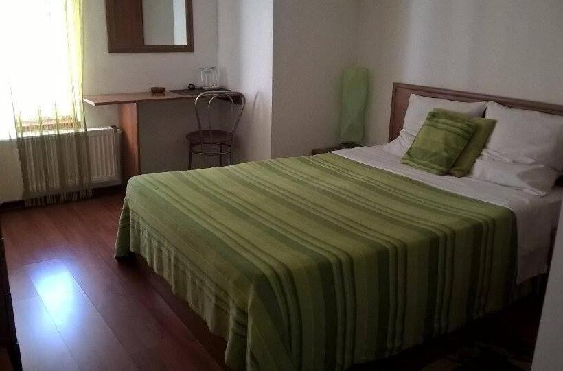 סוויטה, Pensiunea Studio