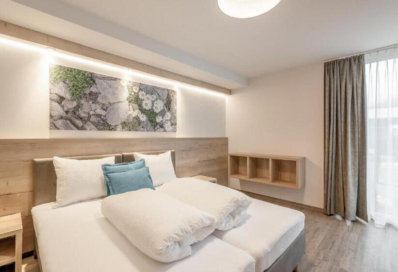 Апартаменты Deluxe 2 Спальни, Regina's Alp Deluxe