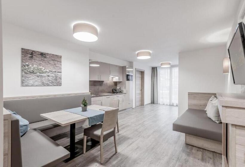 Апартаменты Deluxe 2 Спальни, Regina's Alp Deluxe