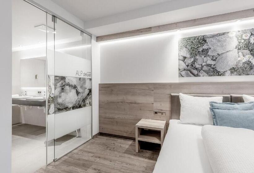 Апартаменты Deluxe 2 Спальни, Regina's Alp Deluxe