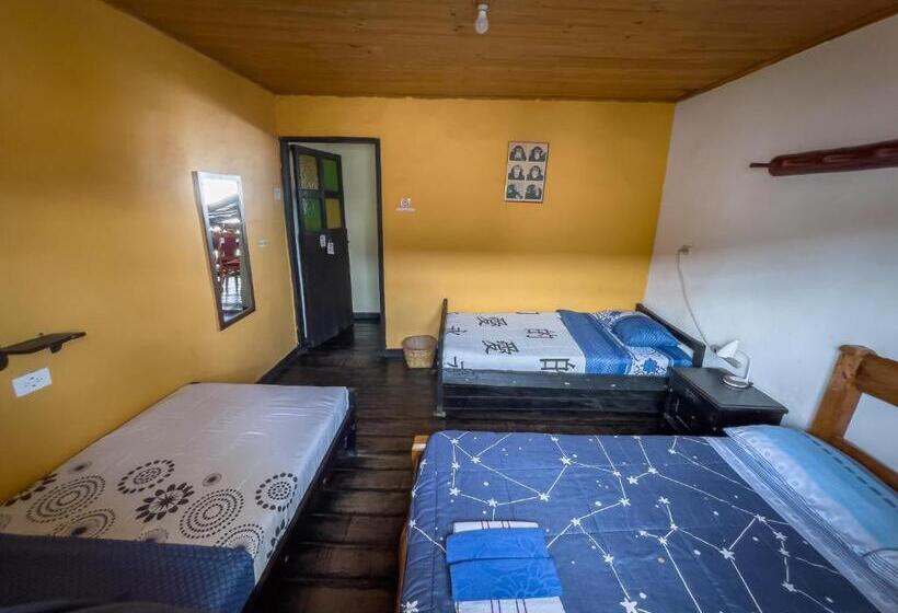 غرفة رباعية اقتصادية مع حمام مشترك, Hostal Bambu