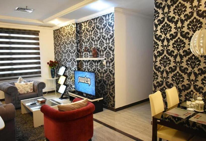 سوییت سوپریور, Leaders Plaza Salmiya