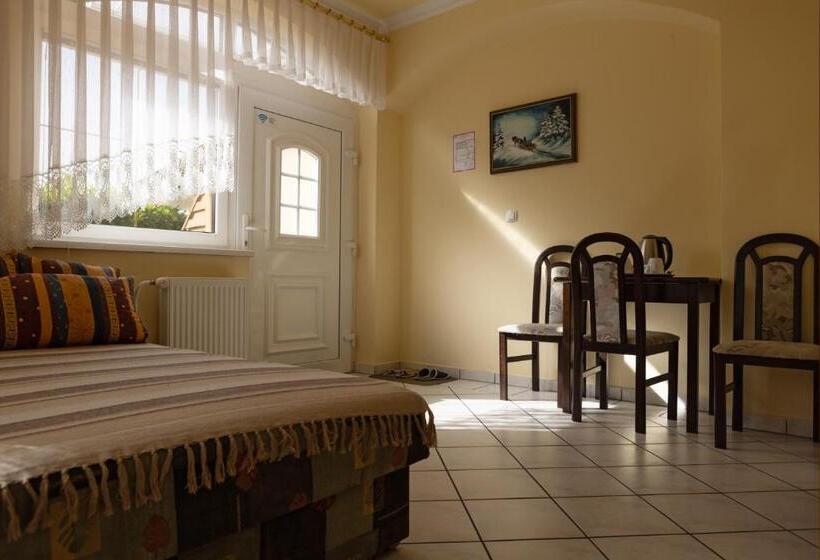 اتاق استاندارد برای معلولان, Gostišče Pri Dveh Petelinih