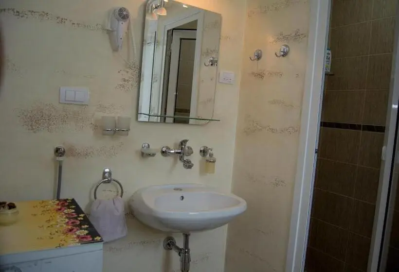 آپارتمان 2 خوابه, Guest House A'storia