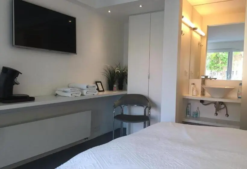 Classic room with balcony, Guesthouse Poppies