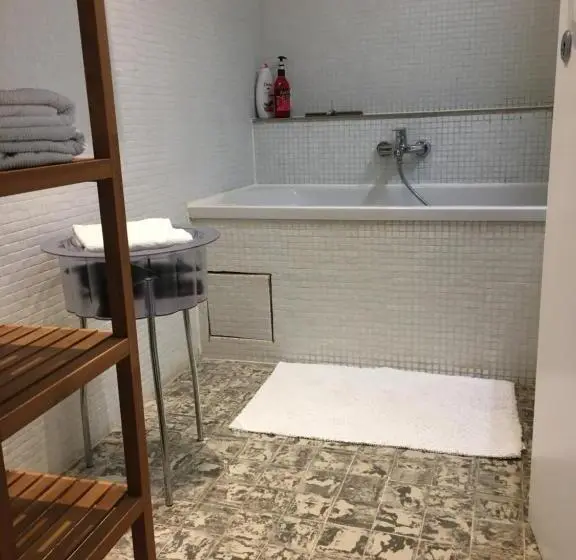 اتاق استاندارد, Guesthouse Poppies