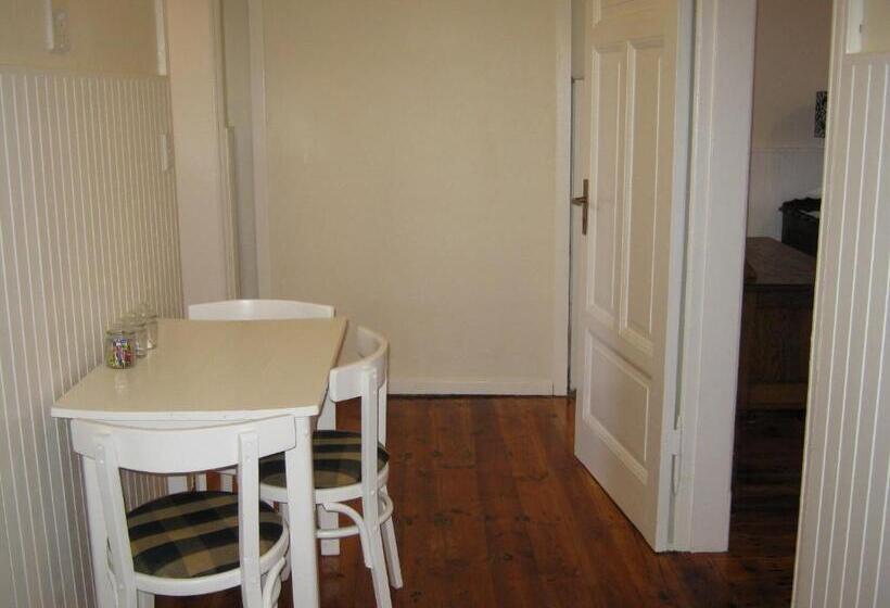 اتاق لوکس, Jetty Selfcatering