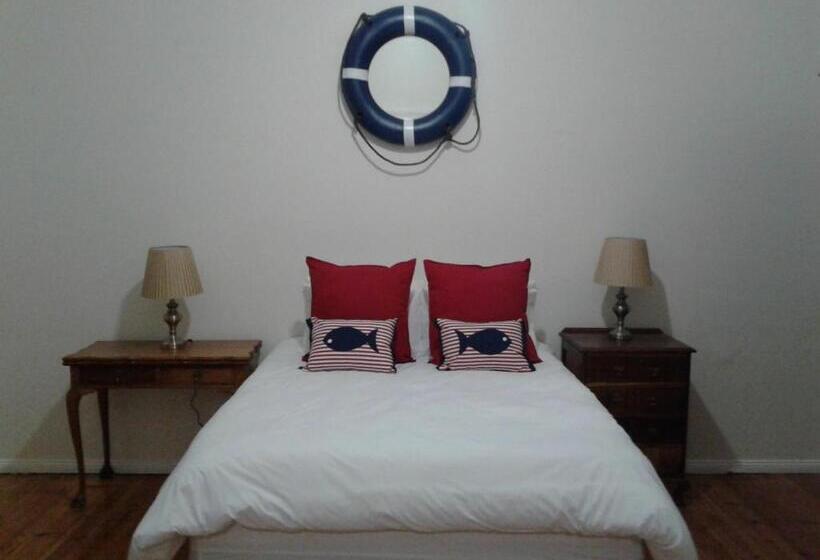 اتاق خانوادگی با چشم‌انداز دریا, Jetty Selfcatering