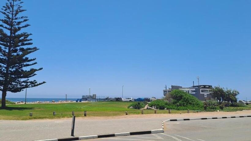 استودیوی استاندارد با چشم‌انداز دریا, Jetty Selfcatering