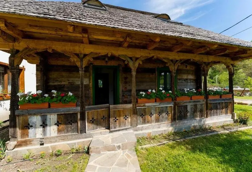 スイート, Pensiunea Casa Traditiilor