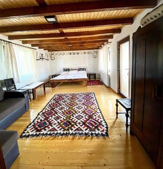 Номер Стандарт, Pensiunea Casa Traditiilor