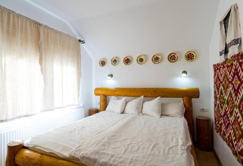 غرفة قياسية, Pensiunea Casa Traditiilor