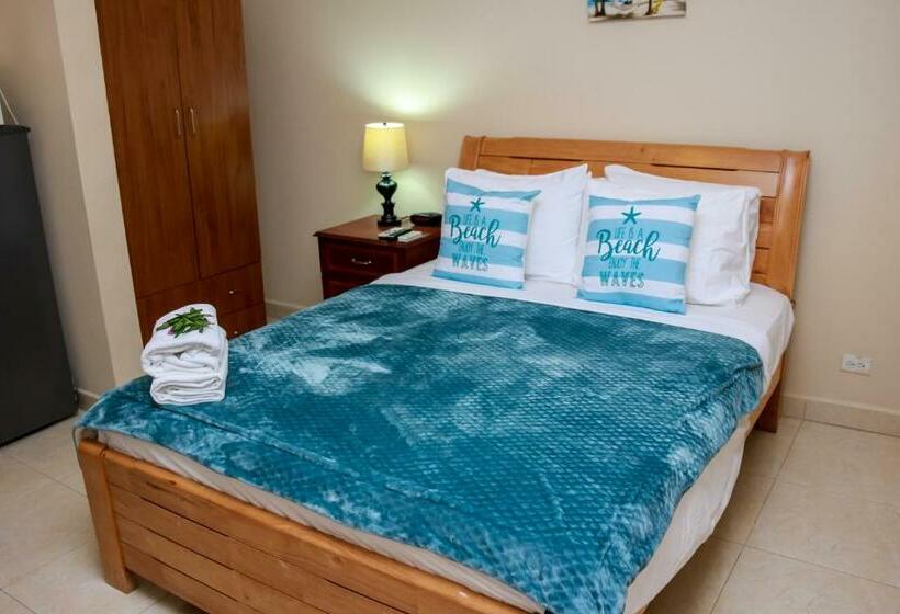 استودیو استاندارد با چشمانداز استخر, Kudawecha 40