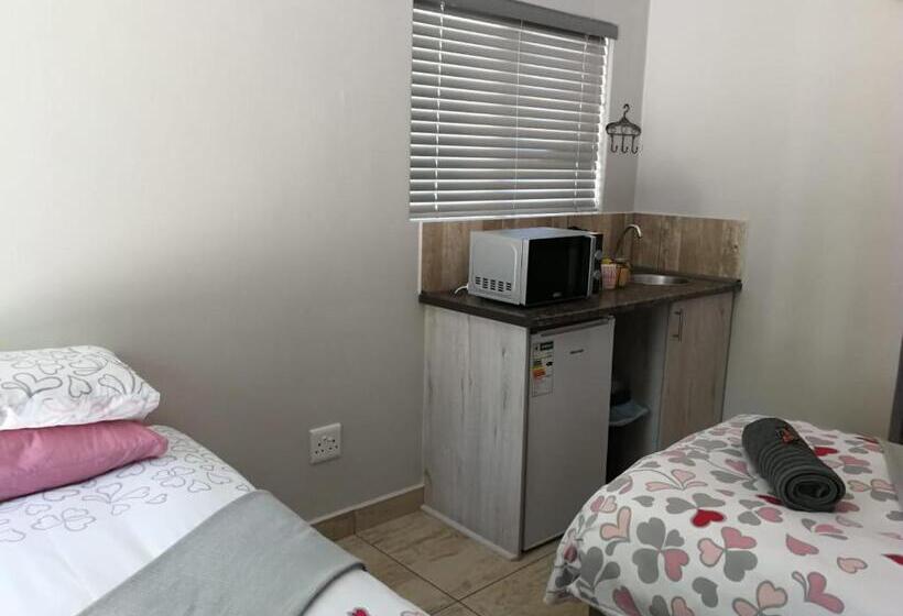 豪华房间, Kalahari Rus