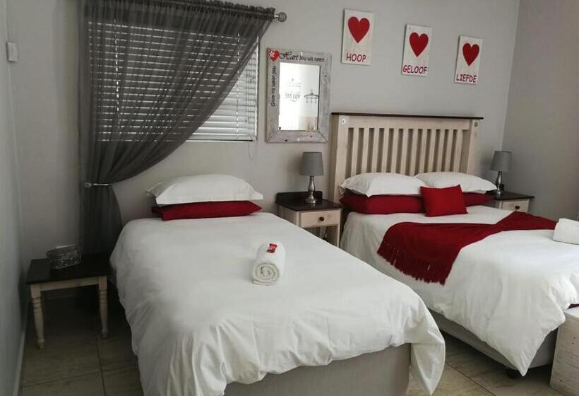 豪华家庭房间, Kalahari Rus