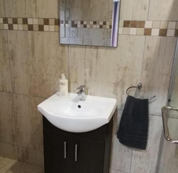 豪华房间, Kalahari Rus