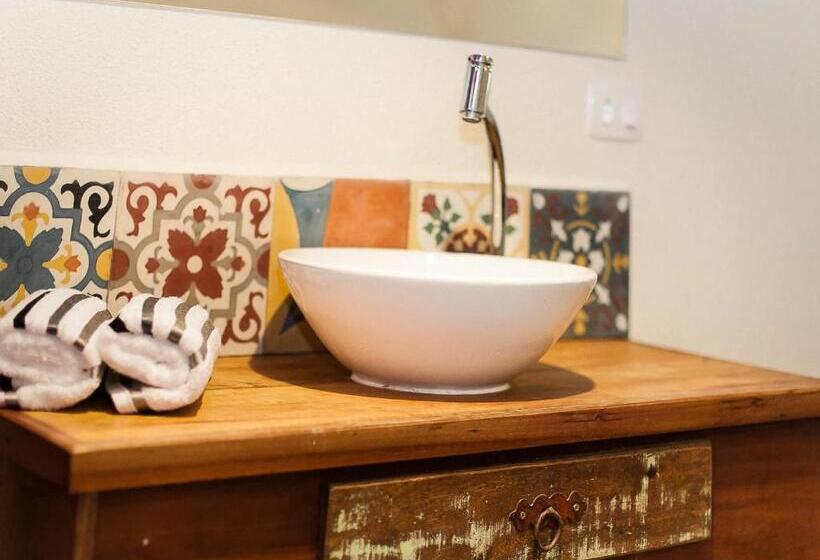 スイート, Pousada De Charme Emirados