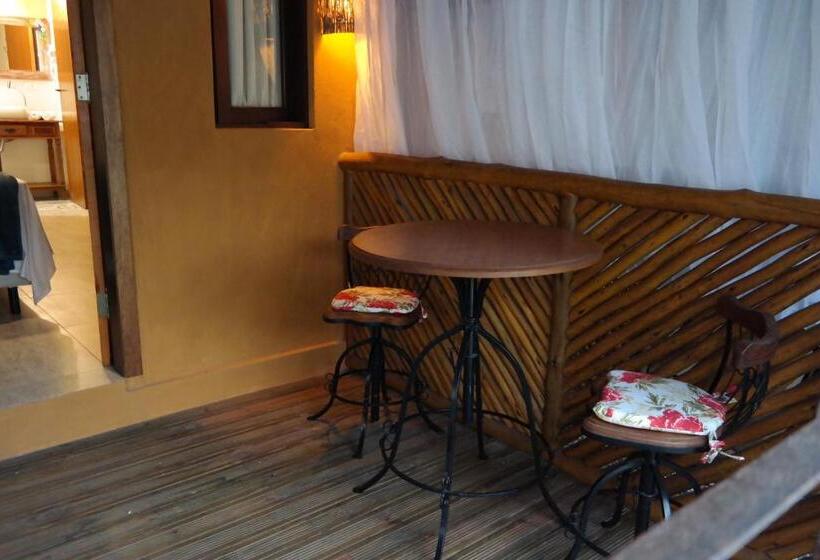 デラックストリプルルーム, Pousada De Charme Emirados