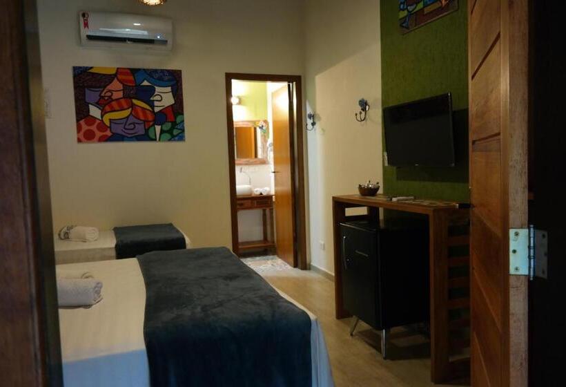 デラックストリプルルーム, Pousada De Charme Emirados