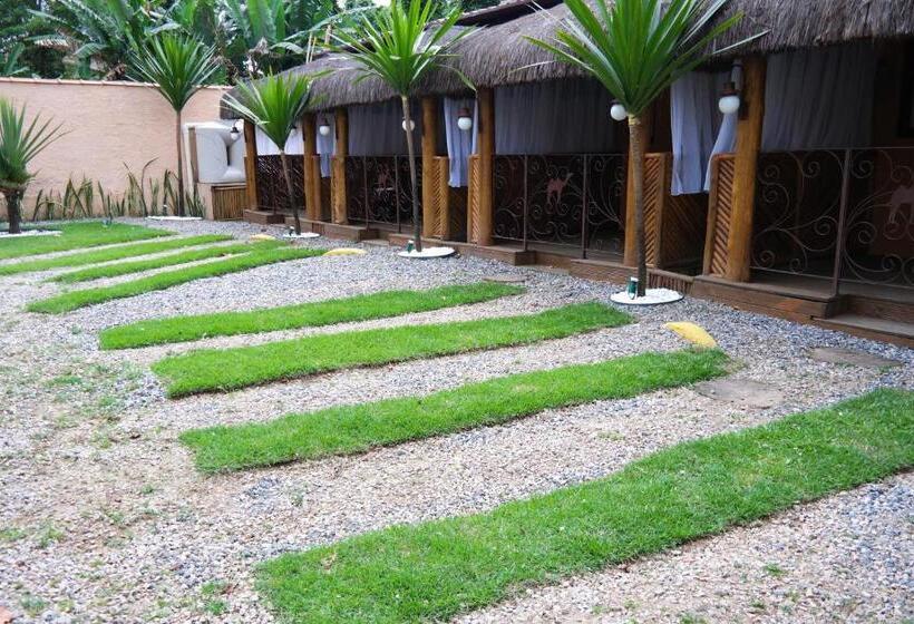 デラックストリプルルーム, Pousada De Charme Emirados