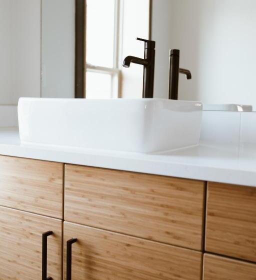 家庭工作室, The Flying Steamshovel Inn