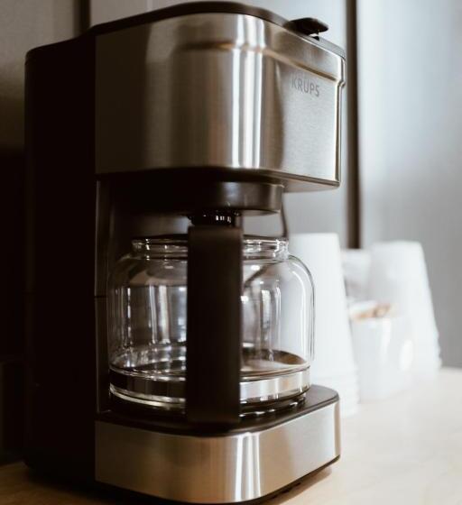 经济型三人房间, The Flying Steamshovel Inn