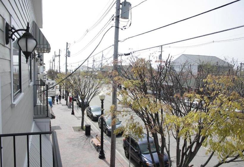 带1个卧室的带阳台的公寓, Beach Fantasy Apartment Suites