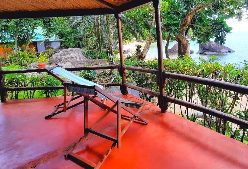 بانگلوی لوکس, Natiora Green Lodge