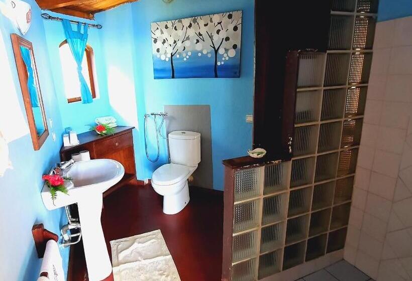 بانگلوی لوکس, Natiora Green Lodge