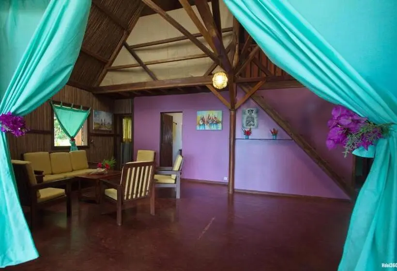 بنگله خانوادگی, Natiora Green Lodge