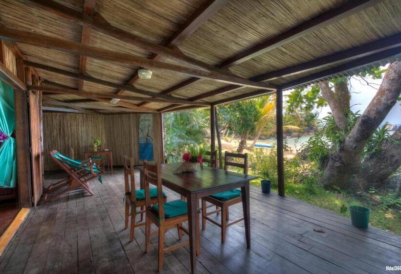 بنگله خانوادگی, Natiora Green Lodge