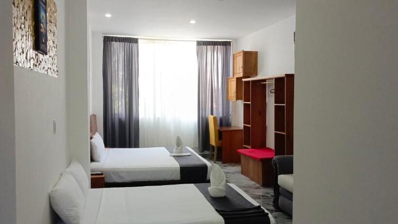 חדר סטנדרט לשלושה, Patty House Galapagos