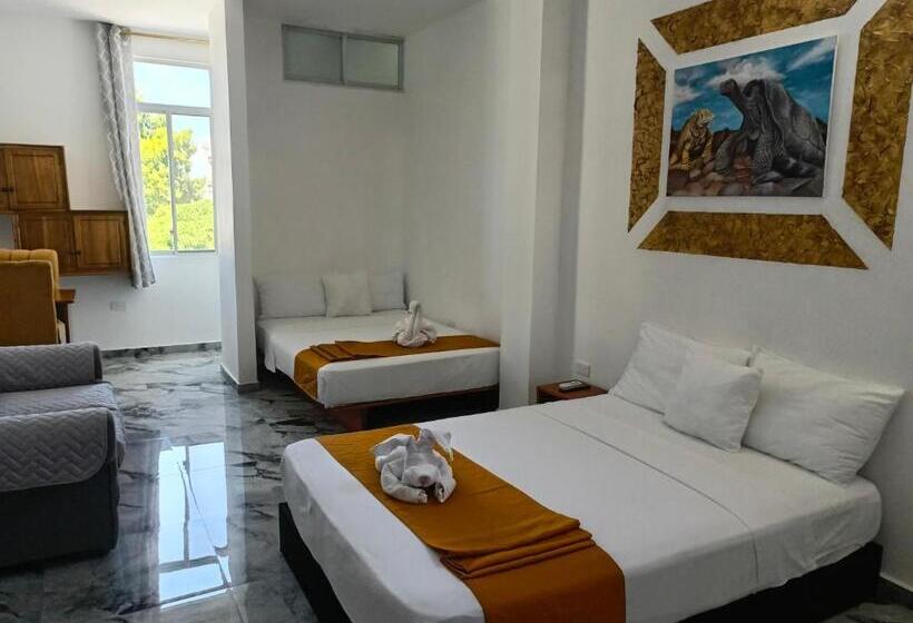 חדר סטנדרט לשלושה, Patty House Galapagos