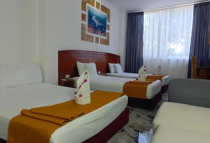 חדר משפחתי, Patty House Galapagos