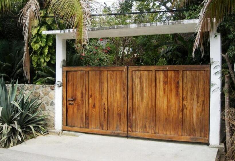 חדר סטנדרט לשלושה, Los Metates